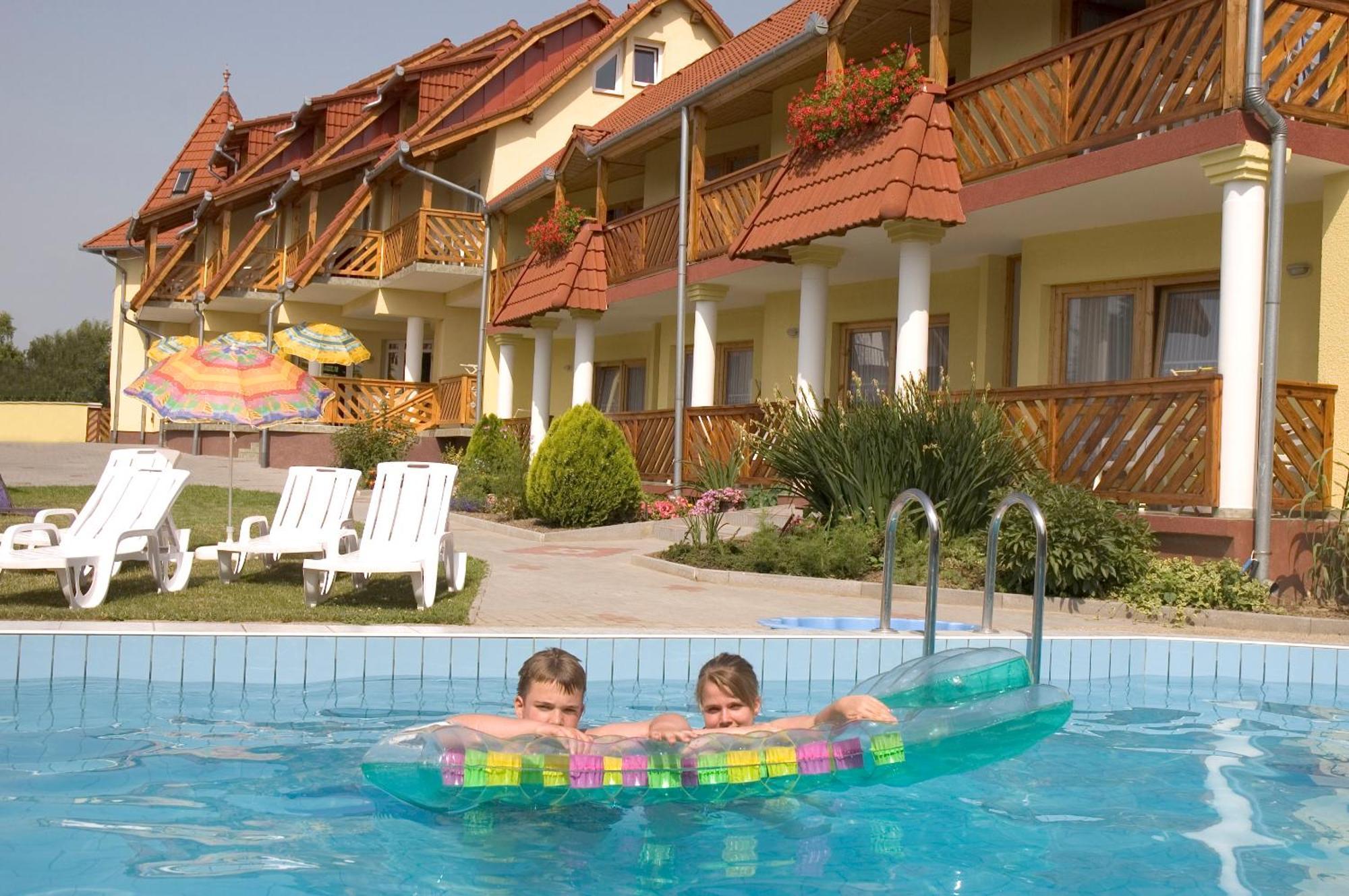 Erika Pension Keszthely Exteriér fotografie